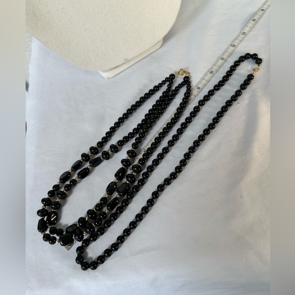 Vintage black bead necklaces - Picture 4 of 6